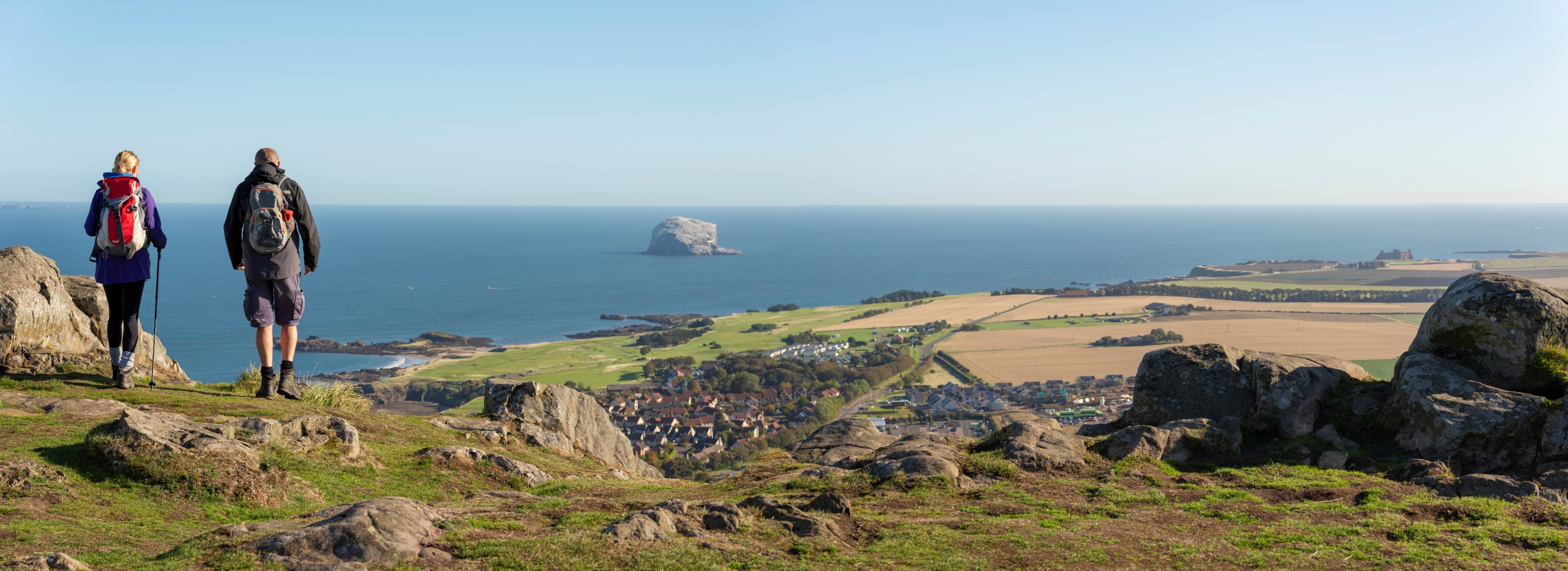 S10 North Berwick Law view pano