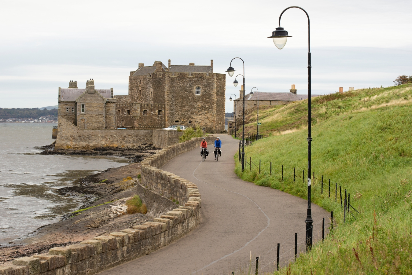 S6 Blackness Castle cyclists2